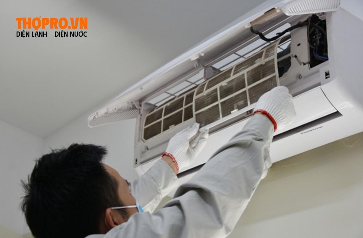 Vệ sinh dàn nóng máy lạnh Sharp