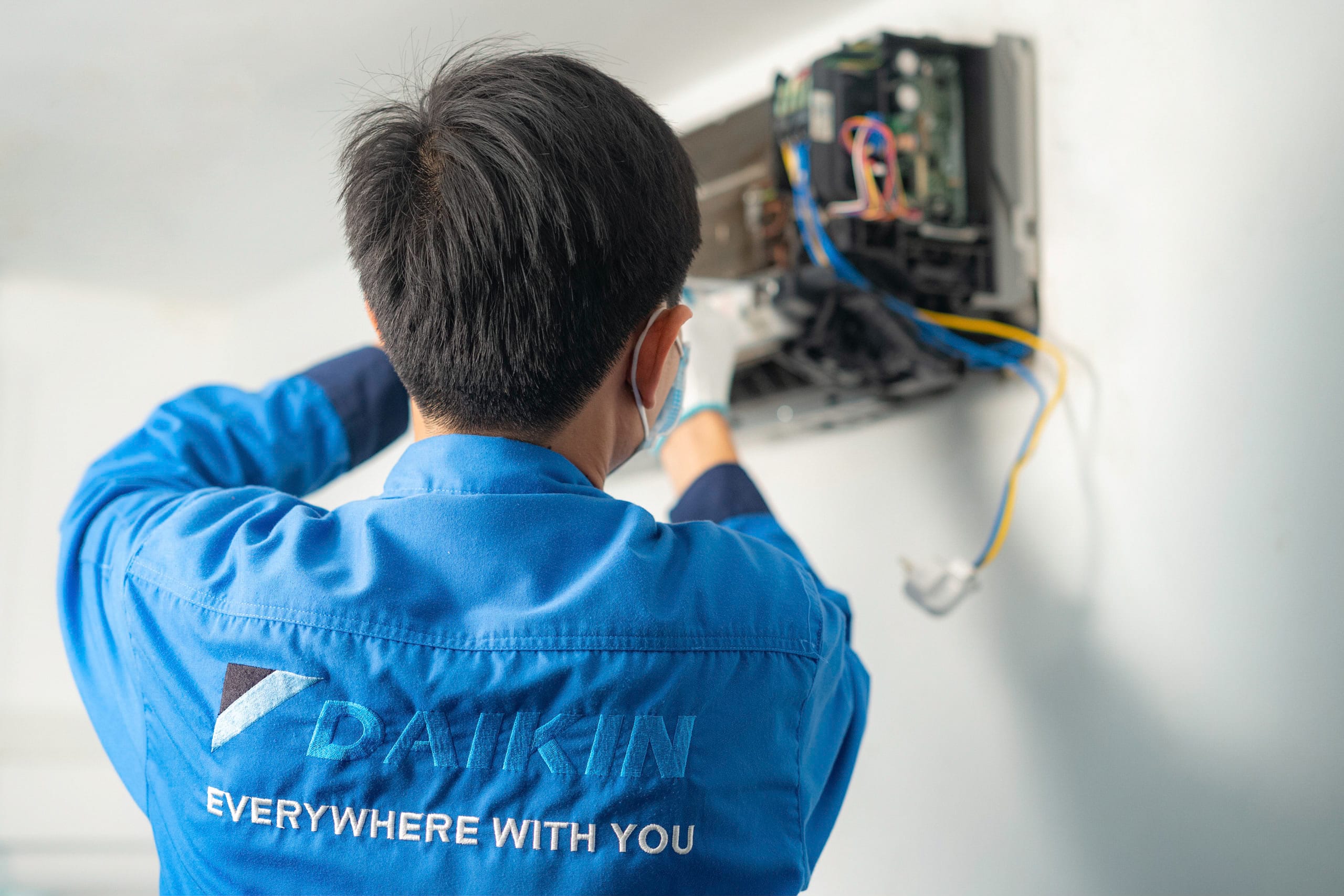 Quy trình vệ sinh khoa học tại Thợ Pro