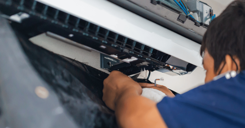 Vệ sinh máy lạnh Midea chuyên nghiệp tại Thợ Pro